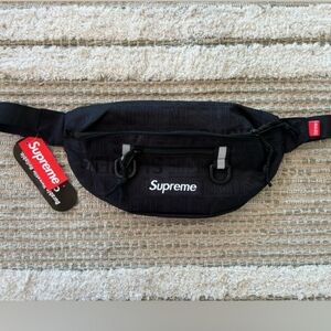 Supreme Black Fanny pack